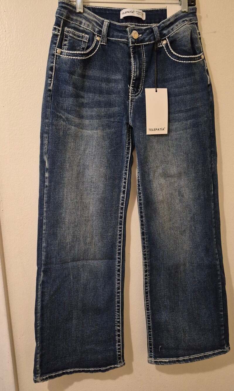 Telepatía Mid Rise Wide Leg Jeans with Wing and Rhinestone Pockets Size 15/32 NW